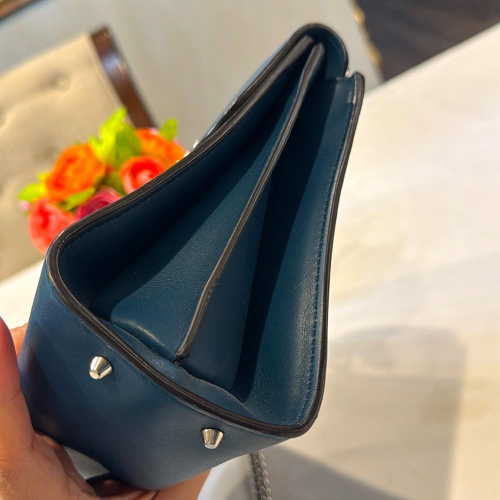 Authentic Gucci Interlocking Leather bag - Picture 7 of 16